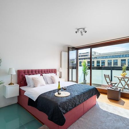 Apartment With Balcony And Parking Near The Prague Museum Praga Exterior foto