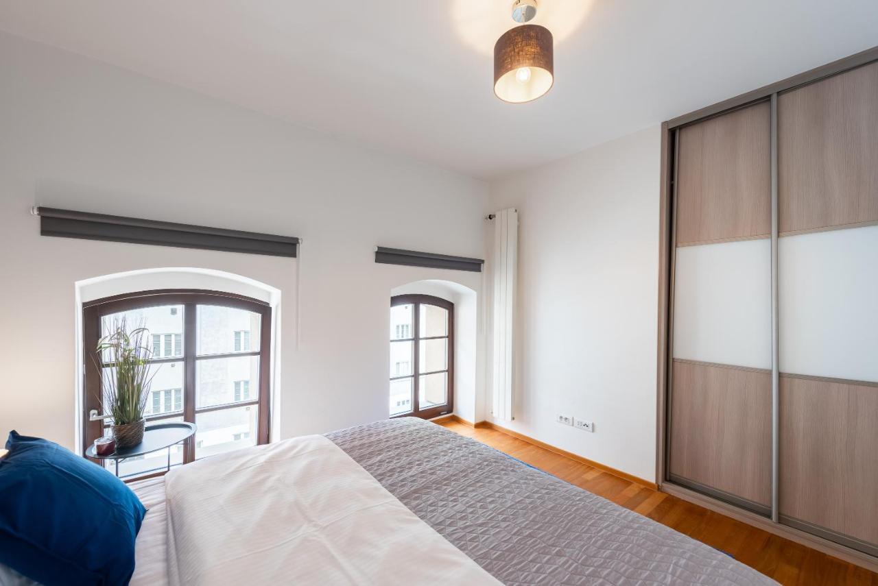 Apartment With Balcony And Parking Near The Prague Museum Praga Exterior foto