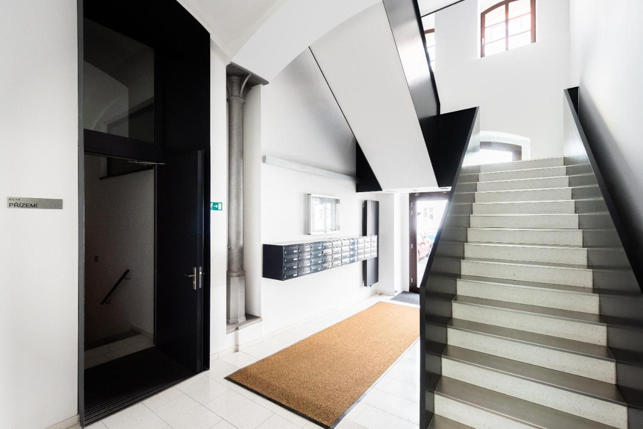 Apartment With Balcony And Parking Near The Prague Museum Praga Exterior foto