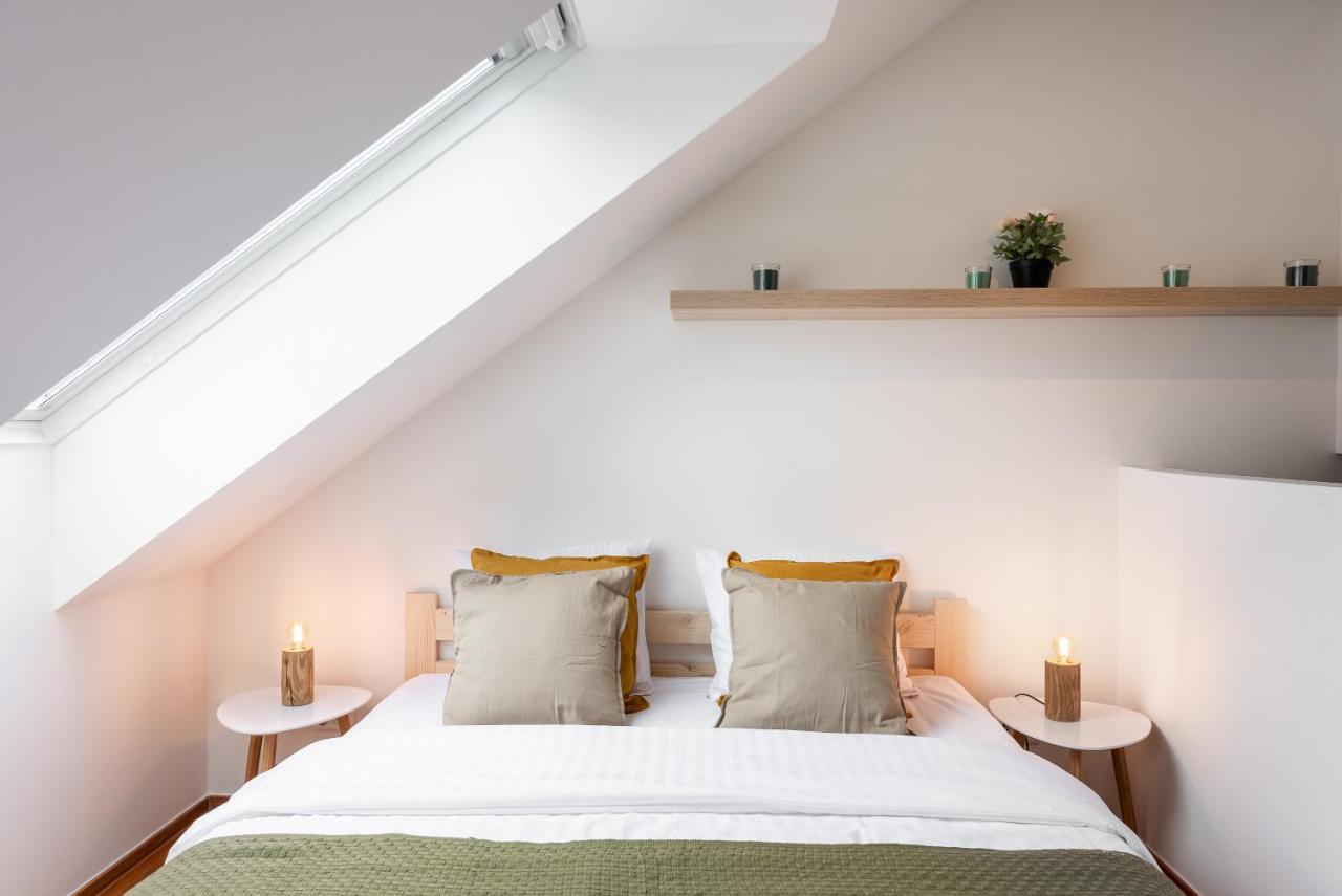 Apartment With Balcony And Parking Near The Prague Museum Praga Exterior foto