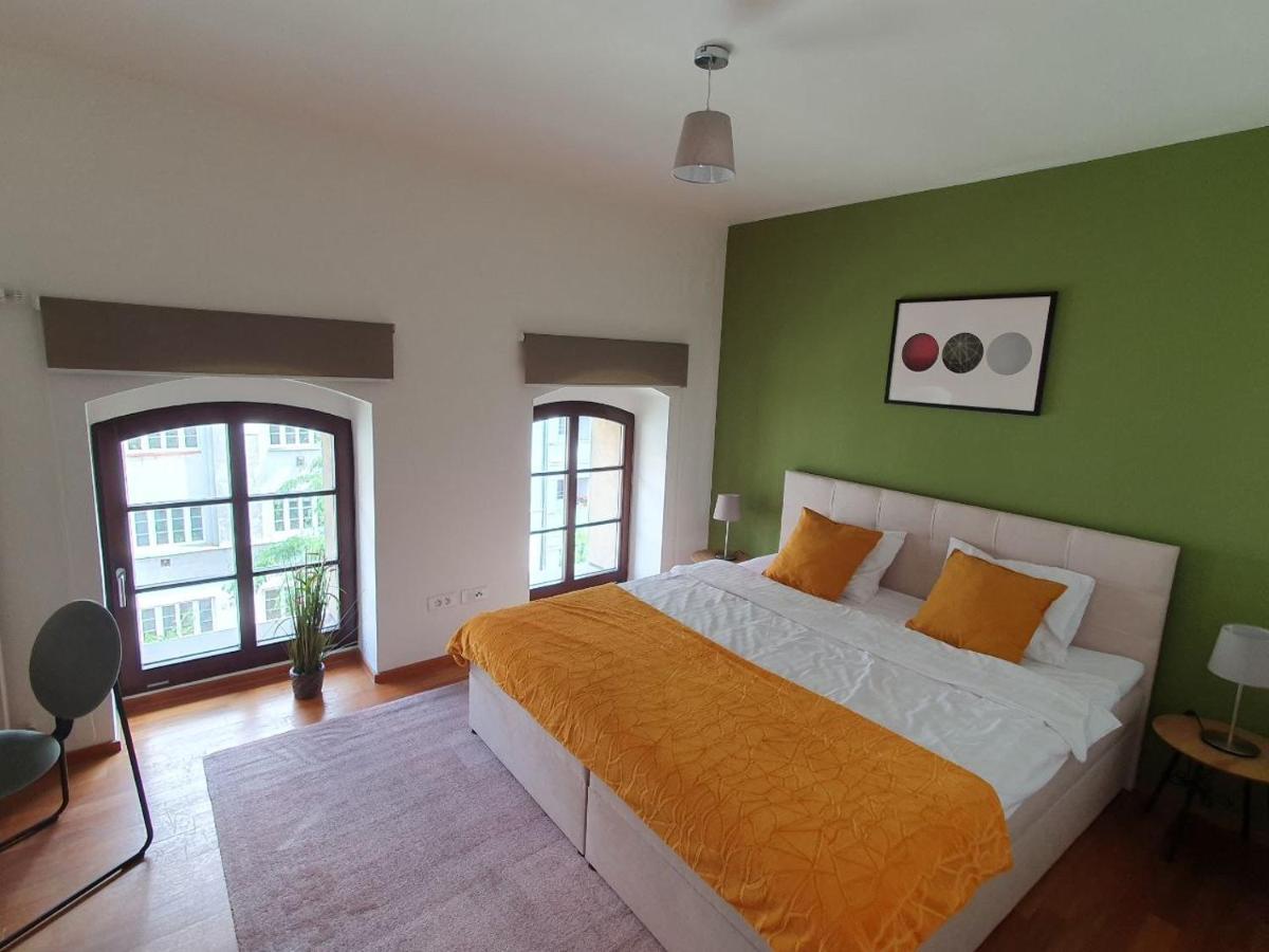 Apartment With Balcony And Parking Near The Prague Museum Praga Exterior foto